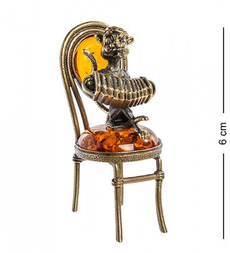AM-1036 Фигурка "Кот с гармошкой на стуле" (латунь, янтарь)