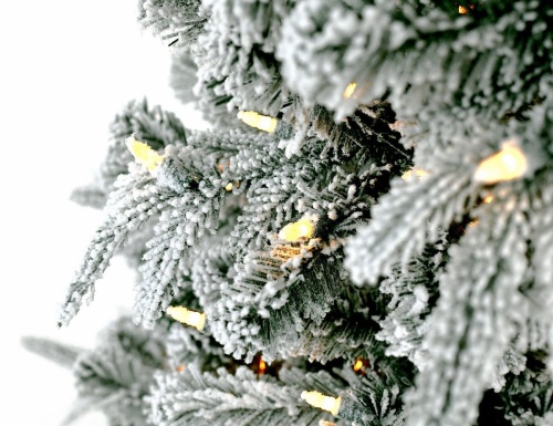 Искусственная ель с лампочками Aspen, заснеженная, в кашпо, хвоя - PE+PVC, 140 тёплых белых LED-огней, 1.22 м, A Perfect Christmas в интернет-магазине VsemPodarok.com фото 2