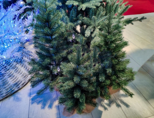 Настольная искусственная ель "Брамптон" в мешочке (хвоя - 100% литье), A Perfect Christmas фото 3