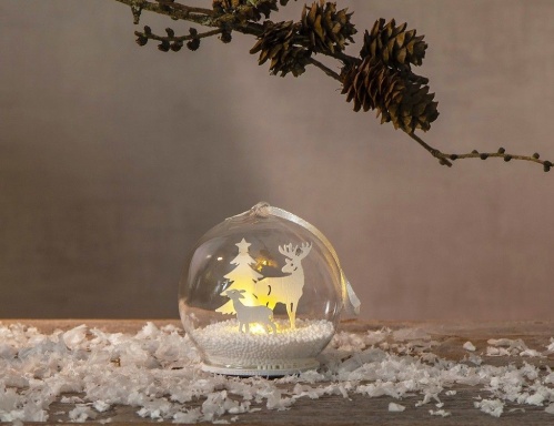 Светящийся шар "Олень с оленёнком" с тёплым белым LED-огнём, дерево, стекло, батарейки, 8х9 см, STAR trading