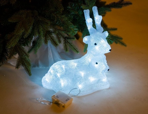 Светящаяся акриловая фигура ОЛЕНЬ С ОЛЕНЁНКОМ, белая, 40 холодных белых LED-огней, 34 см, таймер, батарейки, уличная, Kaemingk (Lumineo) фото 2