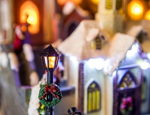 Светящаяся миниатюра "Праздничная церковь", полистоун, цветные LED-огни, оптоволокно, динамика, музыка, 26x25x37 см, Kaemingk фото 2