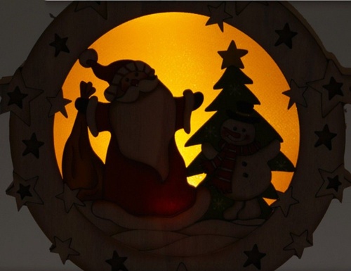 Новогодний светильник подвесной ТЁПЛЫЙ ПРАЗДНИК, Дед Мороз с снеговиком, дерево, тёплый белый LED-огонь, 15 см, батарейки, Koopman International фото 3