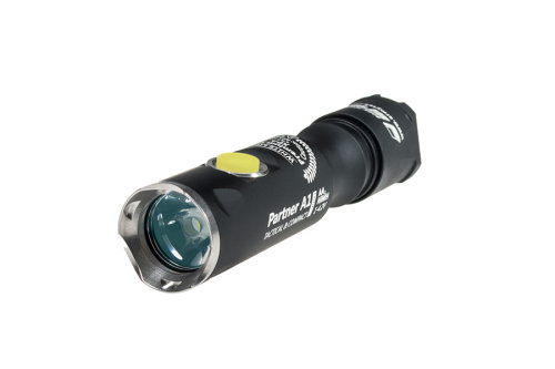 Фонарь светодиодный тактический Armytek Partner A1 Pro v3, 560 лм, теплый свет, аккумулятор фото 2