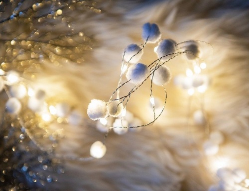 Электрогирлянда-гроздь "Светящийся снегопад", 100 тёплых белых mini LED-огней, 10*1.35+3 м, серебряный провод, Kaemingk фото 2