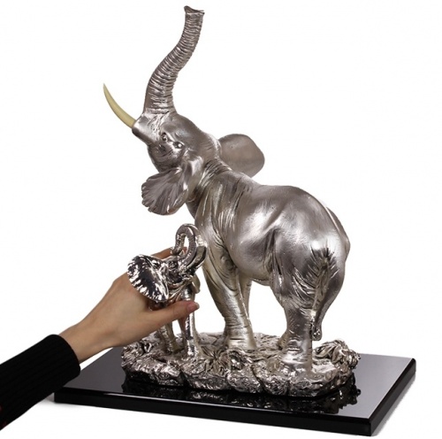 Скульптура "Слониха со слоненком", посеребрение матовое фото 2