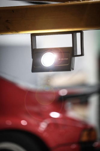 Фонарь светодиодный LED Lenser IF4R, 2500 лм., аккумулятор фото 5