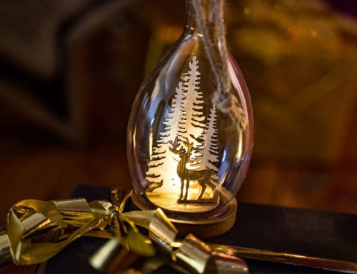 Новогодний светильник бутыль "Олень на опушке", стекло, дерево, тёплый белый LED-огонь, 9х9х22 см, батарейки, Peha Magic фото 2