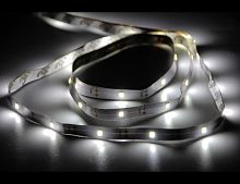 Светодиодная лента LED STRIP на липучке, 90 холодных белых LED-огней, 3 м, батарейки, Koopman International