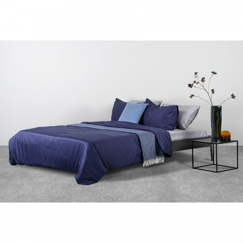 Комплект постельного белья полутораспальный из сатина темно-синего цвета из коллекции essential фото 10