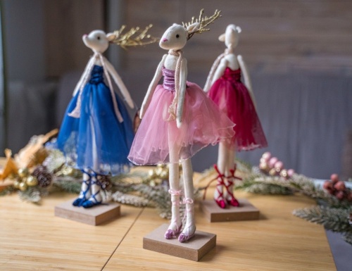 Новогодняя фигурка "Олениха балерина" стоящая, текстиль, 30 см., Due Esse Christmas фото 2
