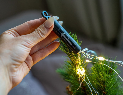 Электрогирлянда ЗВЁЗДНЫЙ ЁЛОЧНЫЙ ДОЖДИК, 300 тёплых белых micro-LED-огней, 10*3+5 м, контроллер, серебряная проволока, уличная, Koopman International фото 5
