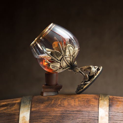 Бокалы - "Elegant Glass Creations" - Бокал для коньяка "Сом эконом в футляре пейсли", высота бокала 12 см, диаметр 6 см, объем 320 мл, основные материалы латунь и стекло