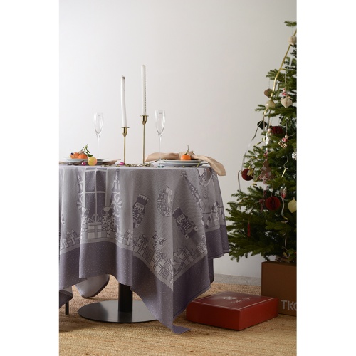 Скатерть из хлопка фиолетово-серого цвета с рисунком Щелкунчик, new year essential фото 3