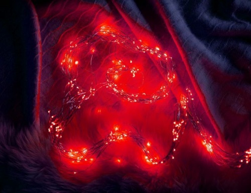 Световой занавес "Капельки мерцающий", 256 LED-огней мерцающих, 1.6х1.6 м, серебристая проволока, Торг-Хаус фото 3